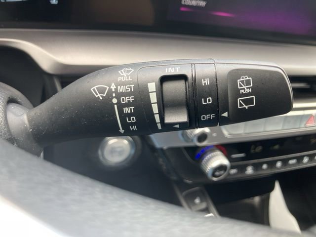 Used 2025 Kia Telluride S FWD image 18