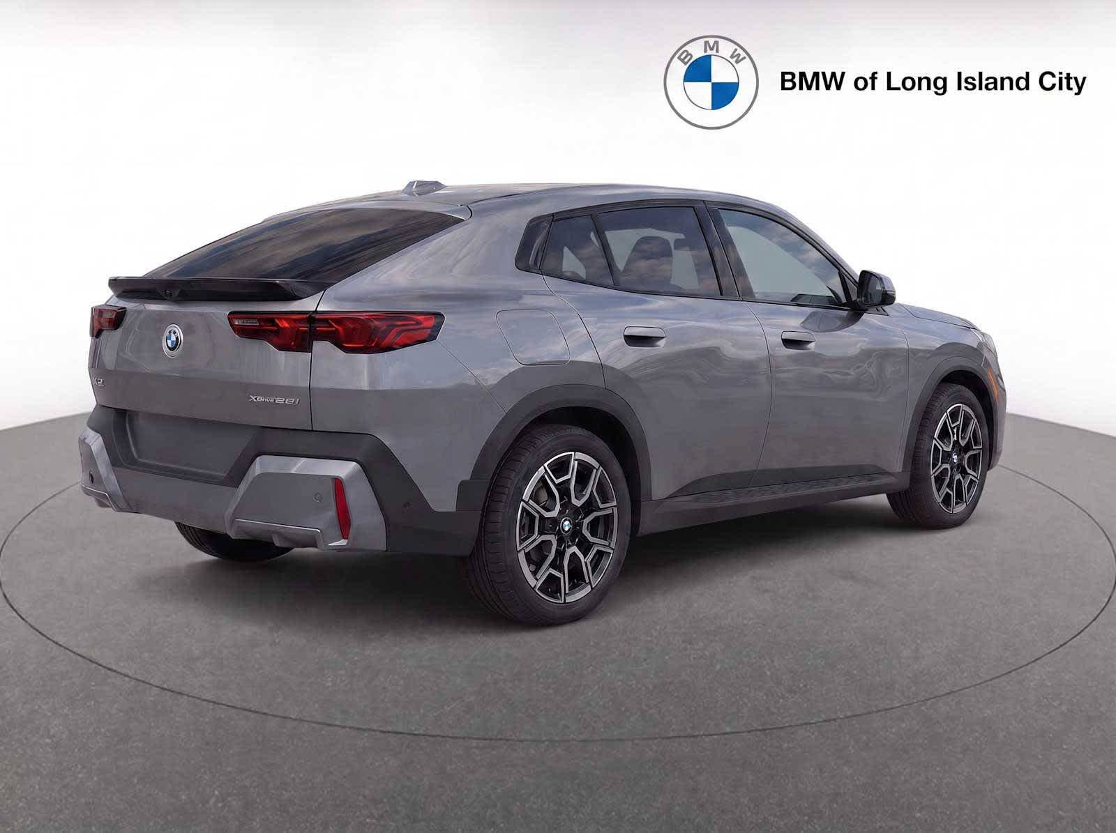 New 2026 BMW X2 xDrive28i w/ Technology Package AWD/4WD image 7