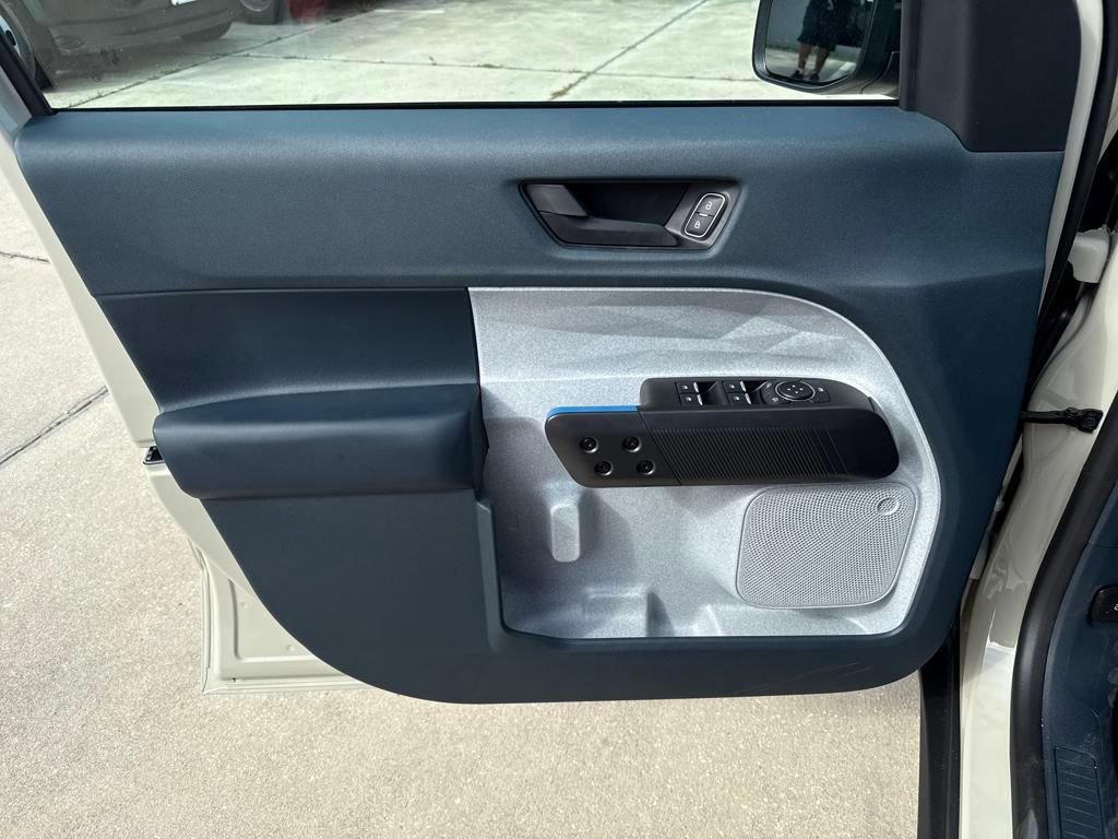 New 2025 Ford Maverick XLT image 6