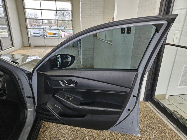 Used 2023 Honda Accord Sport image 13