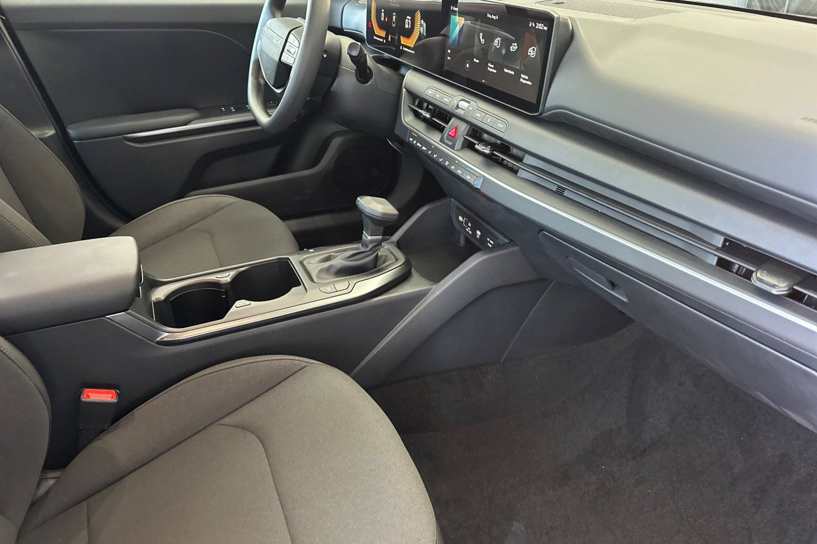 New 2026 Kia K4 FWD image 15