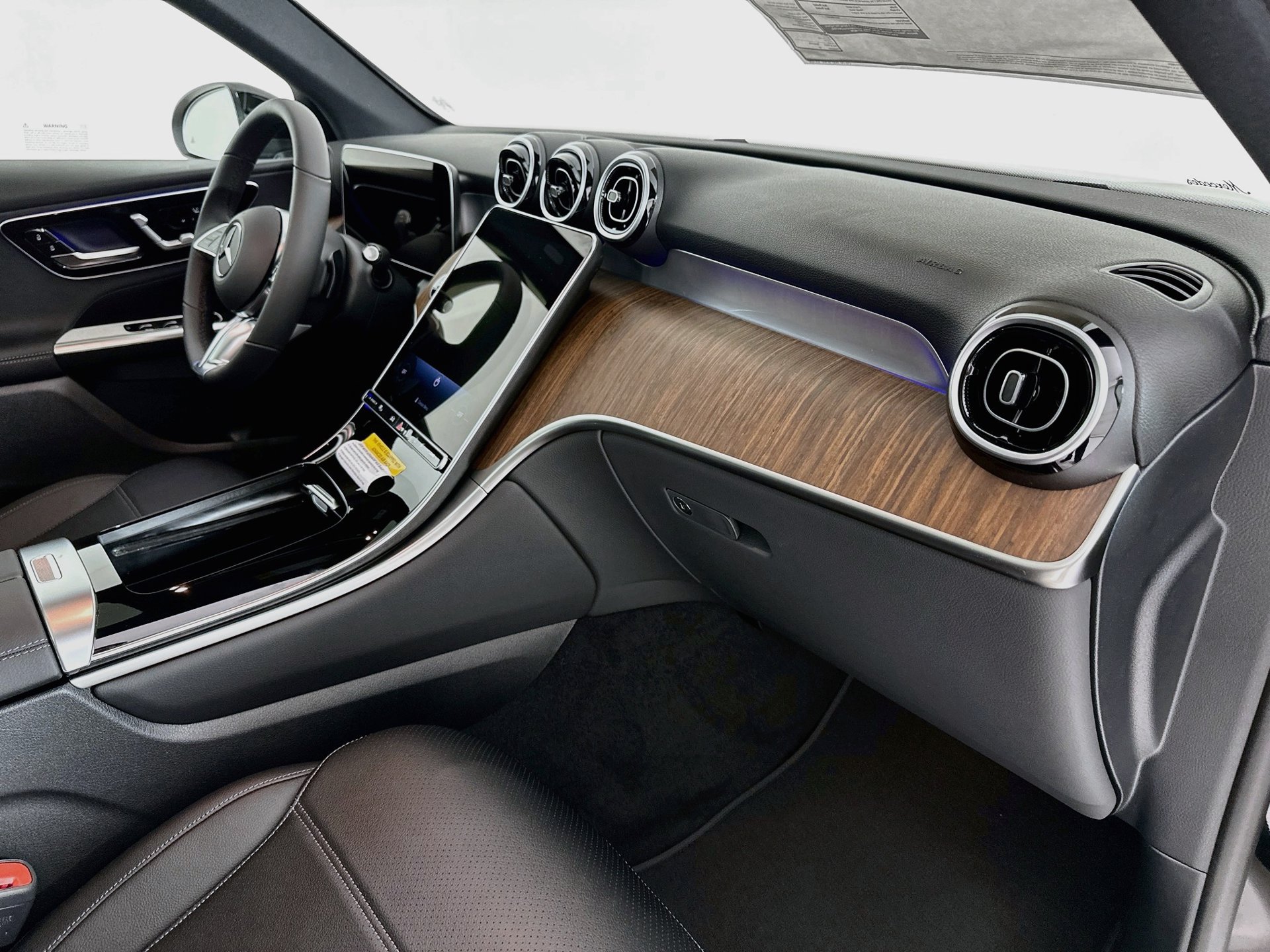 New 2027 Mercedes-Benz GLC 300 image 32
