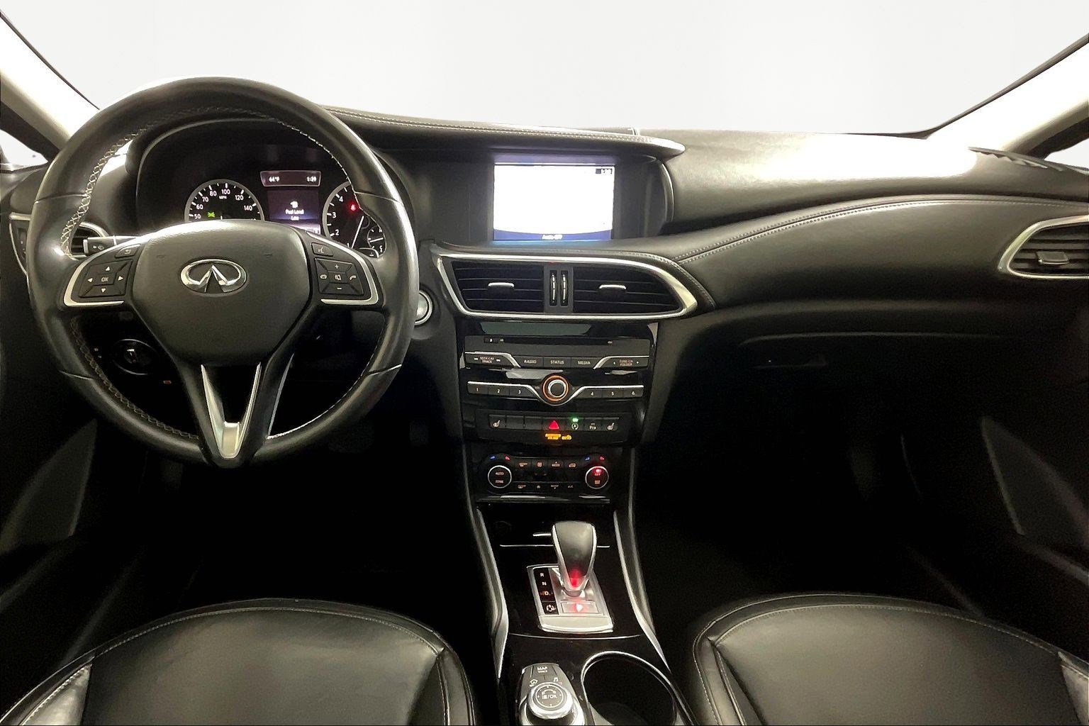 Used 2019 INFINITI QX30 image 7