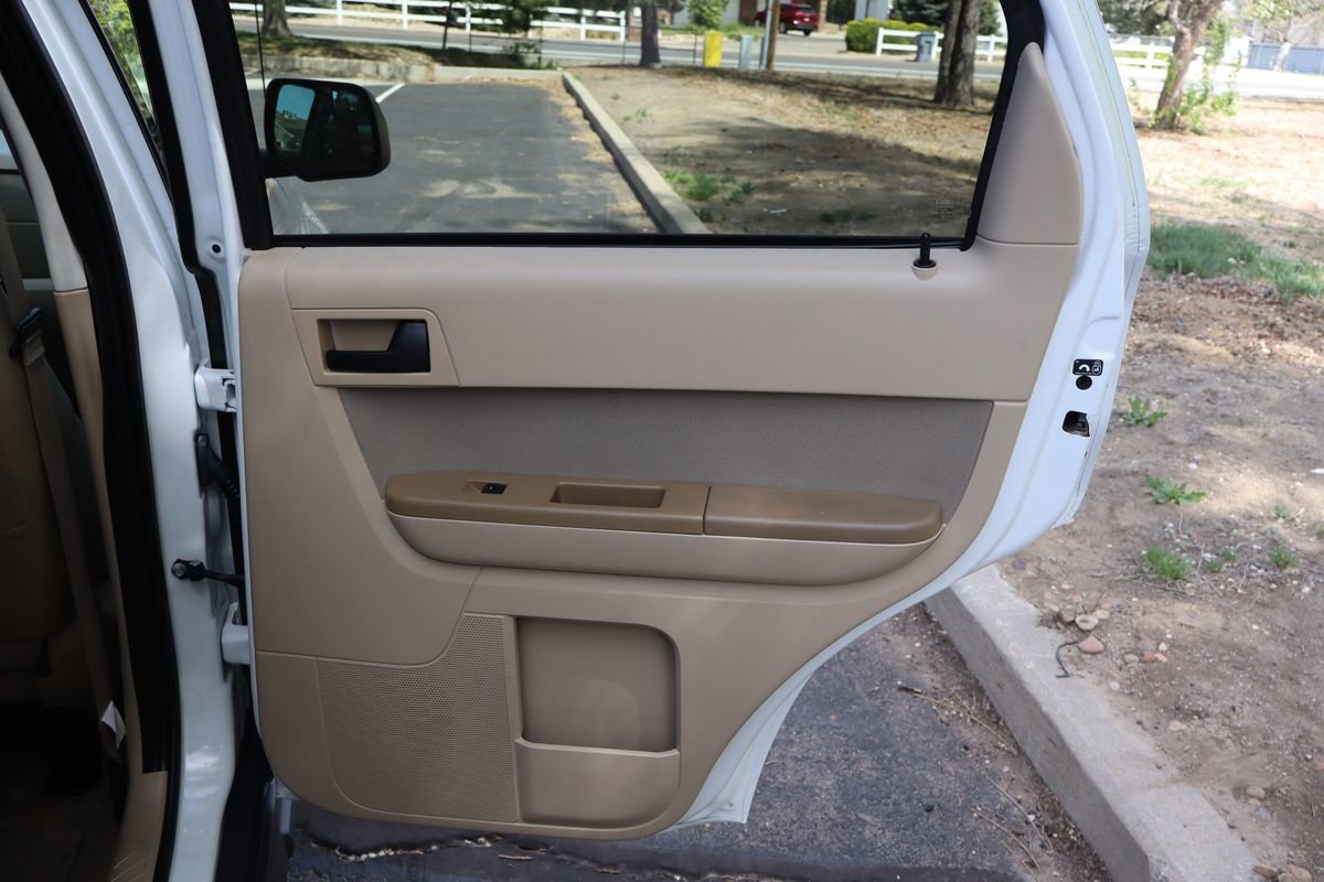 Used 2012 Ford Escape XLT AWD/4WD image 24