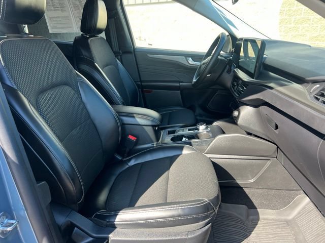 Used 2025 Ford Escape SE FWD image 12