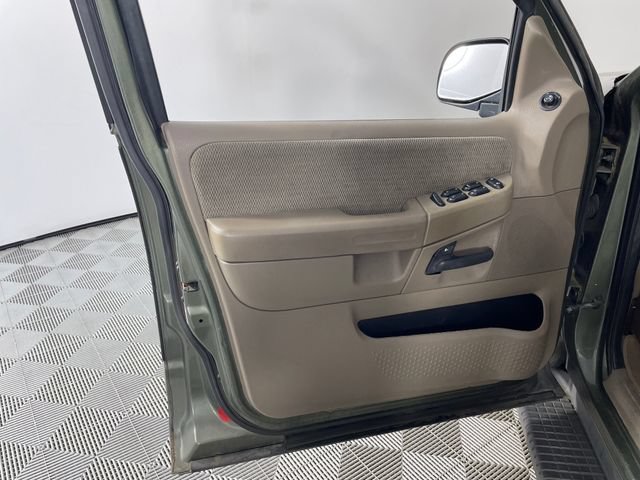 Used 2002 Ford Explorer XLT AWD/4WD image 11
