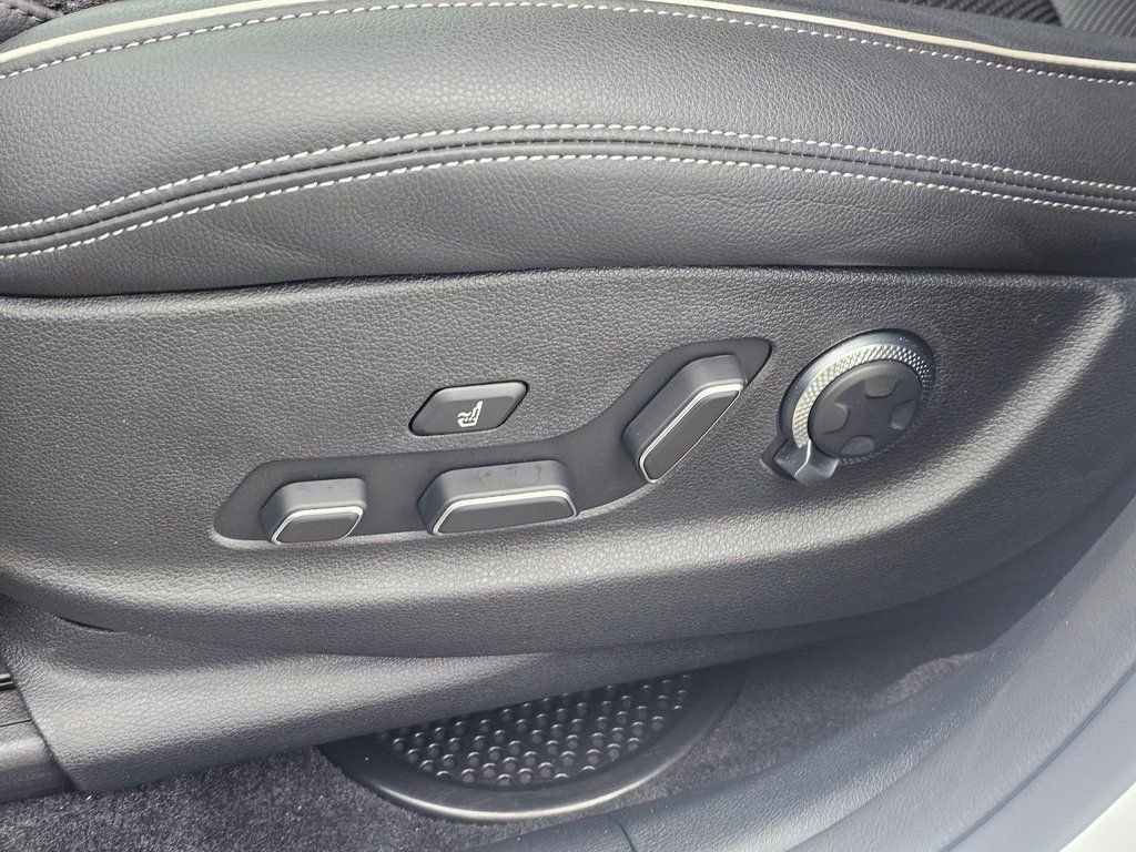 Certified 2025 Genesis GV70 3.5T Sport image 33