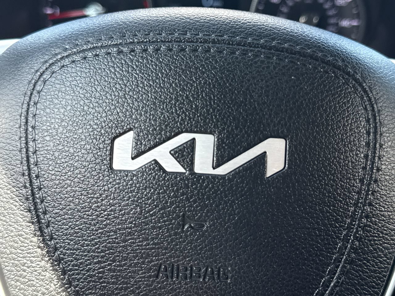 Used 2022 Kia Telluride EX w/ EX Premium Package AWD/4WD image 32