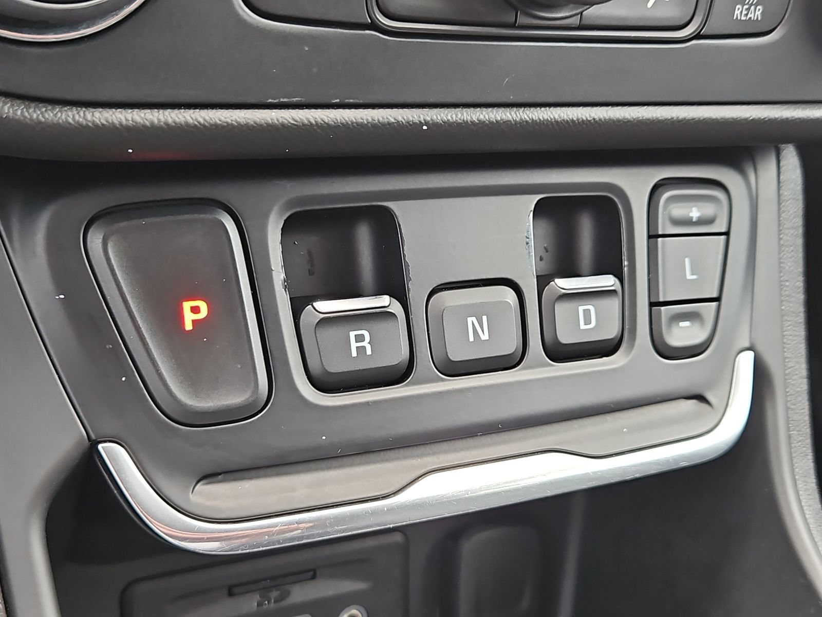 Used 2021 GMC Terrain SLT w/ Infotainment Package II AWD/4WD image 25