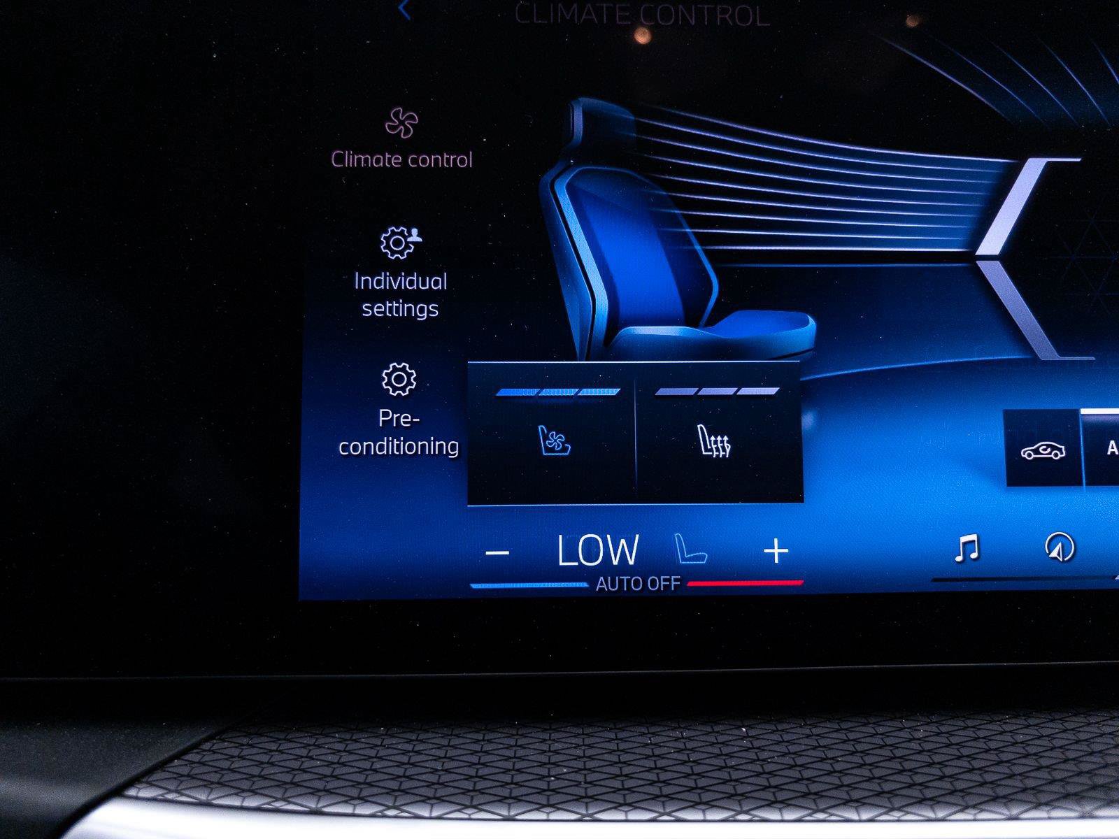 Used 2024 BMW i4 eDrive40 w/ M Sport Package RWD image 9