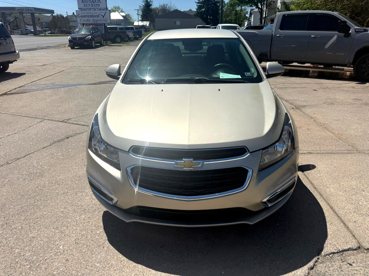 Used 2015 Chevrolet Cruze LT image 2