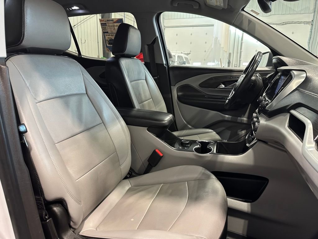 Used 2022 GMC Terrain SLT image 30