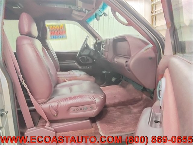 Used 1999 Chevrolet Suburban 2500 w/ Preferred Equipment Group 3 AWD/4WD image 12
