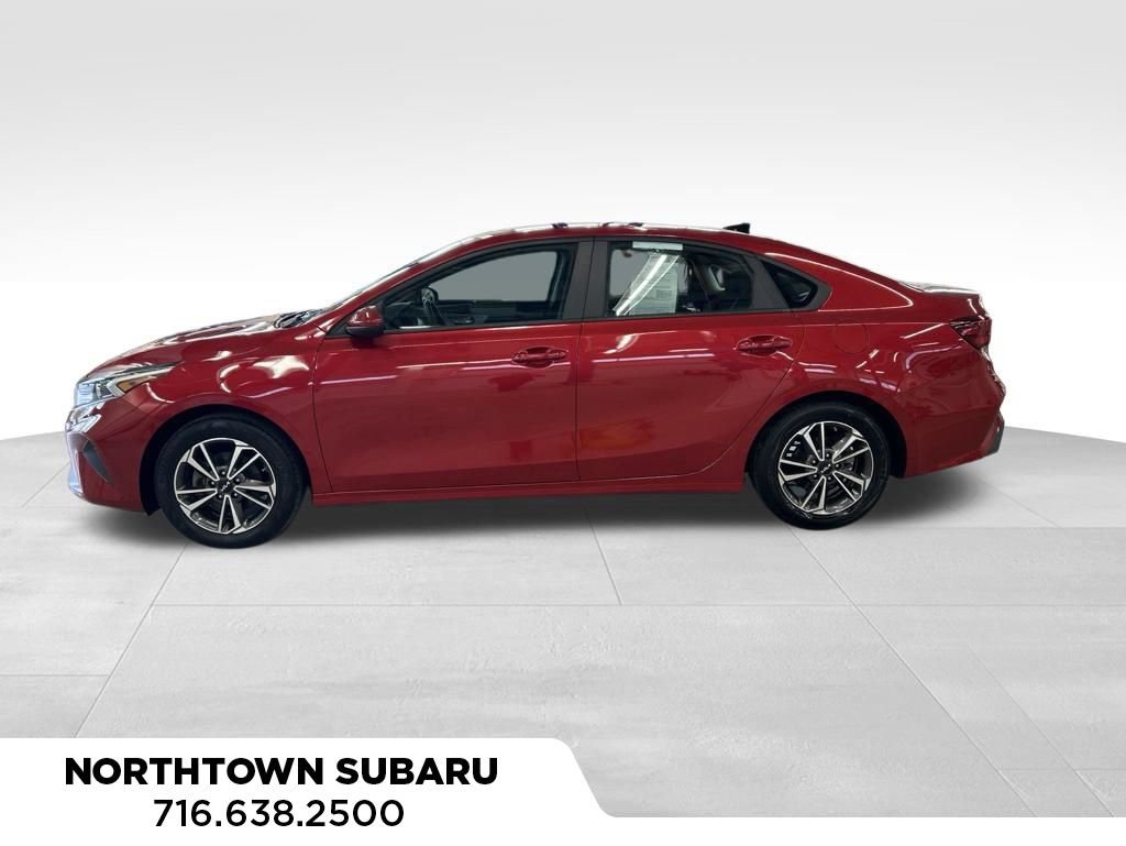 Used 2023 Kia Forte LXS FWD image 5