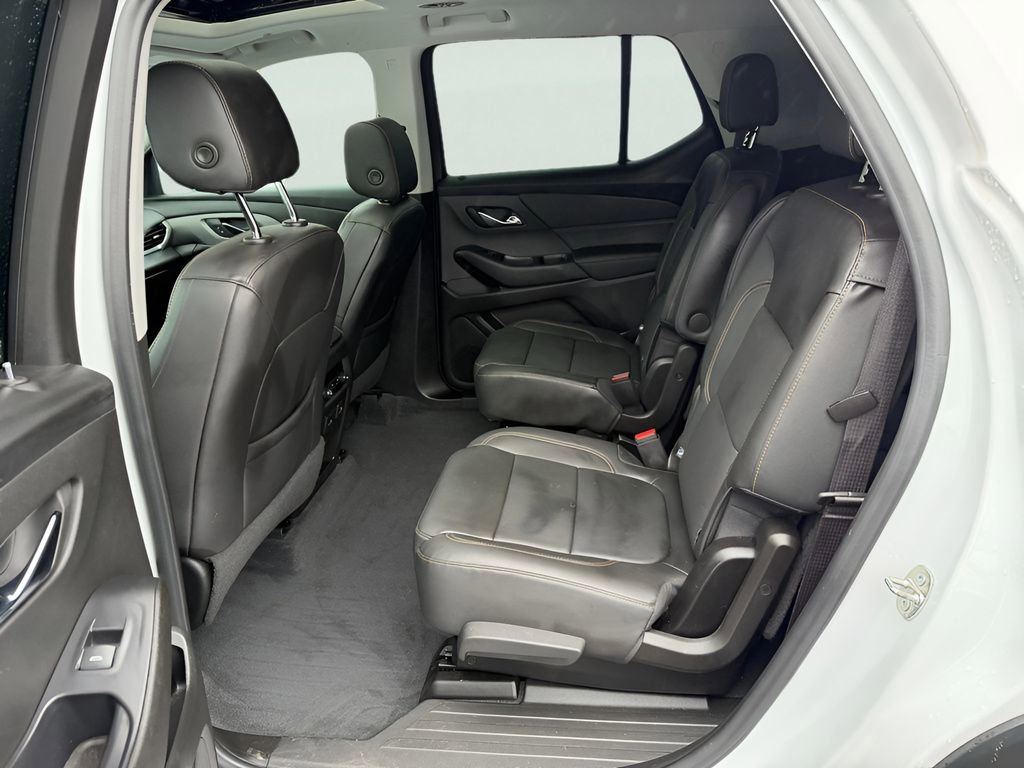 Used 2021 Chevrolet Traverse LT w/ LT Premium Package AWD/4WD image 30
