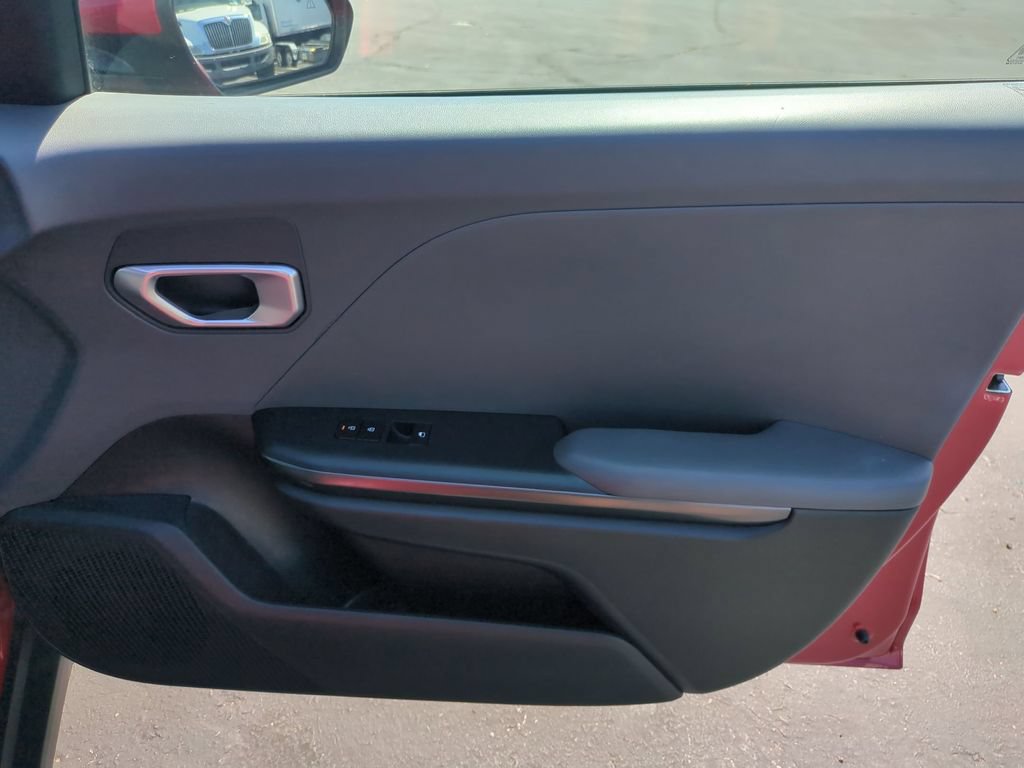 Used 2025 Kia K4 FWD image 31