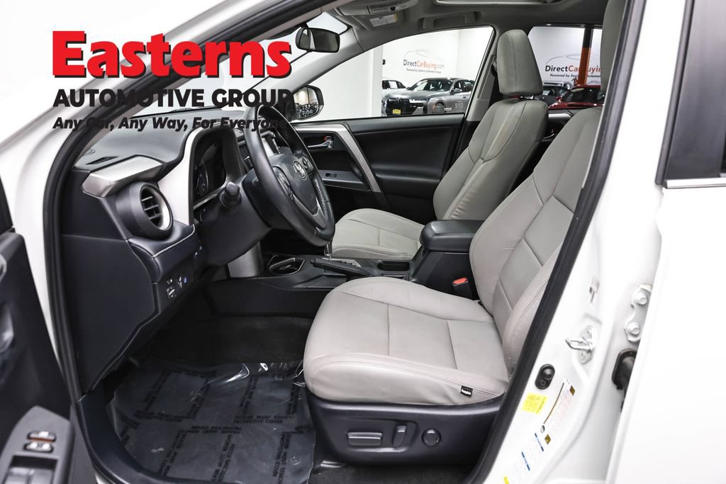 Used 2018 Toyota RAV4 XLE AWD/4WD image 14