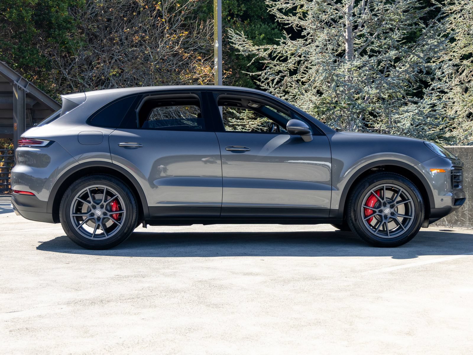 Certified 2024 Porsche Cayenne S AWD/4WD image 12