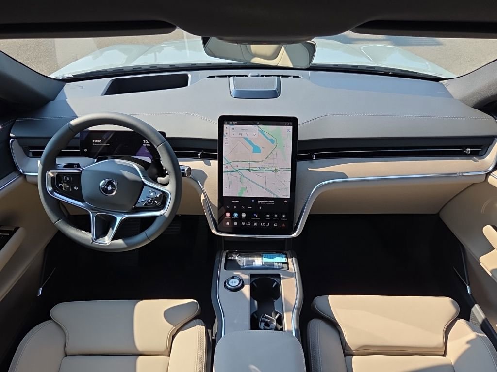 New 2025 Volvo EX90 Plus image 5