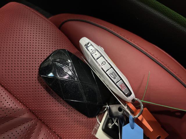 Used 2025 Genesis GV80 3.5T e-SC image 30