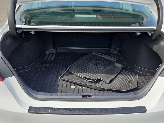 Used 2023 Toyota Camry LE FWD image 6