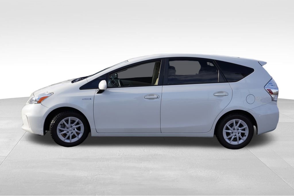 Used 2013 Toyota Prius V Two image 9