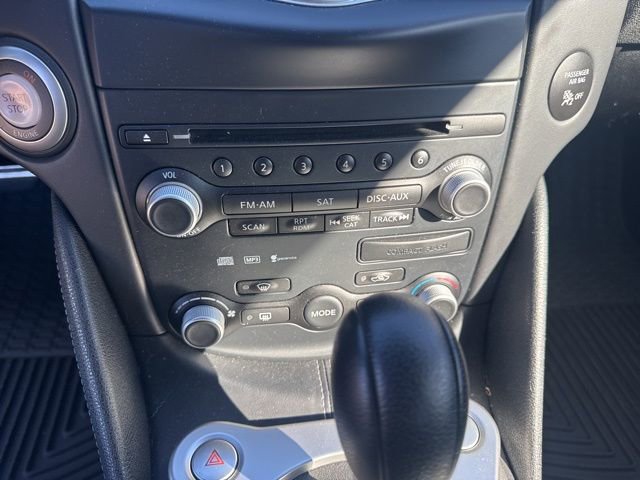 Used 2009 Nissan 370Z Touring image 12