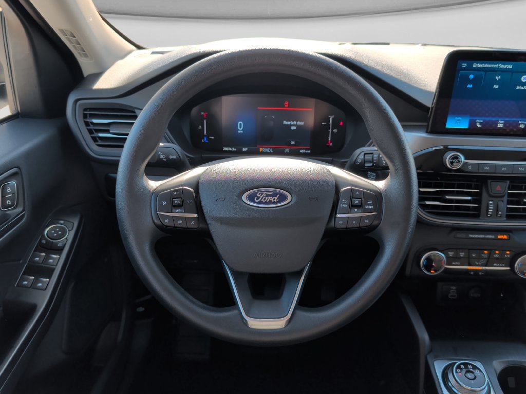 Used 2025 Ford Escape Active AWD/4WD image 11