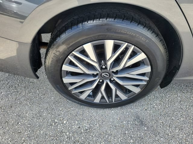 Used 2024 Nissan Altima 2.5 SV FWD image 7