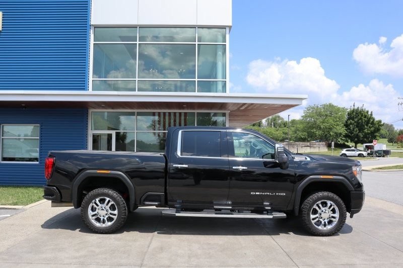 Used 2022 GMC Sierra 2500 Denali AWD/4WD image 2