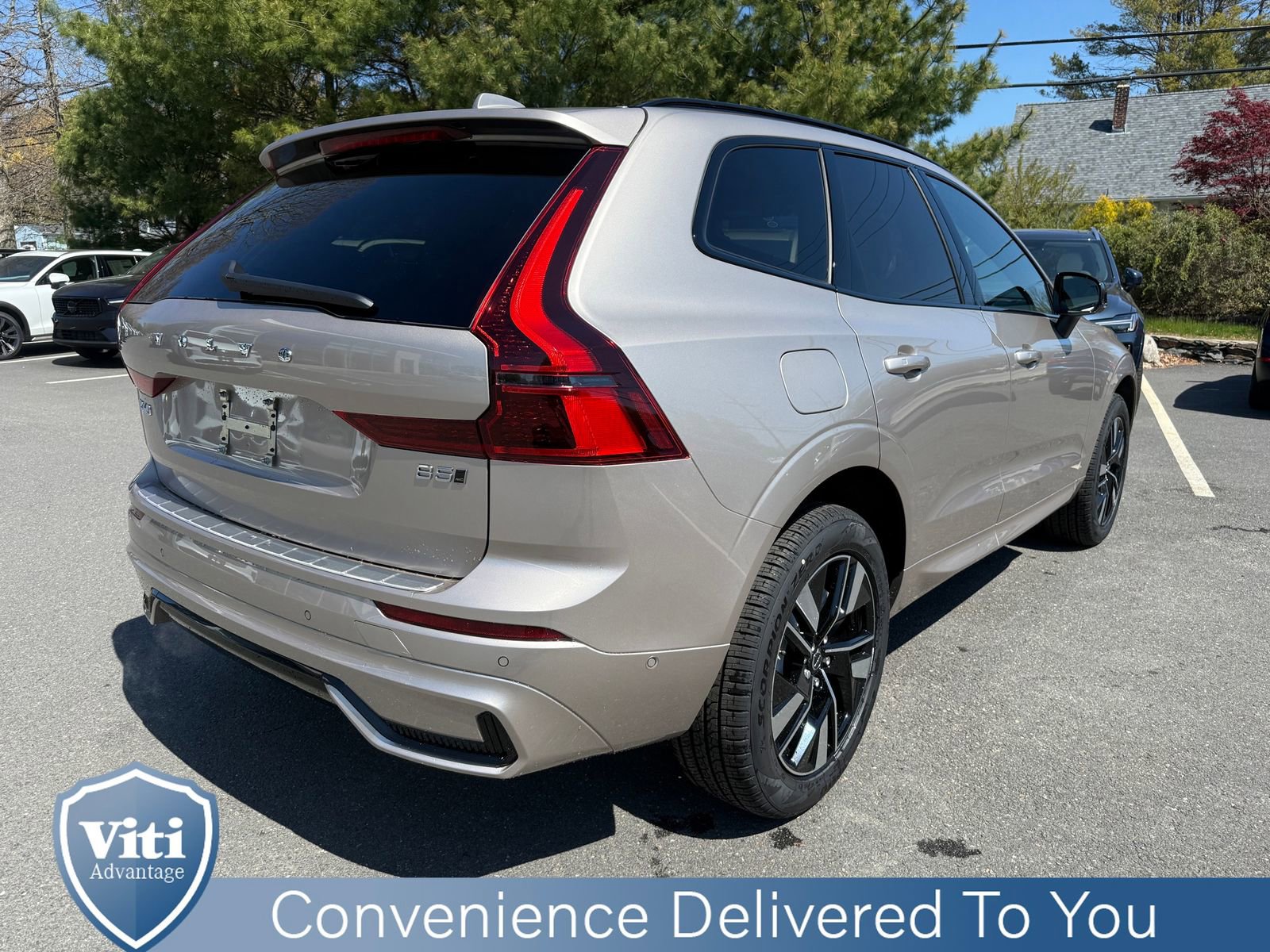 New 2026 Volvo XC60 B5 Plus w/ Protection Package Premier AWD/4WD image 8