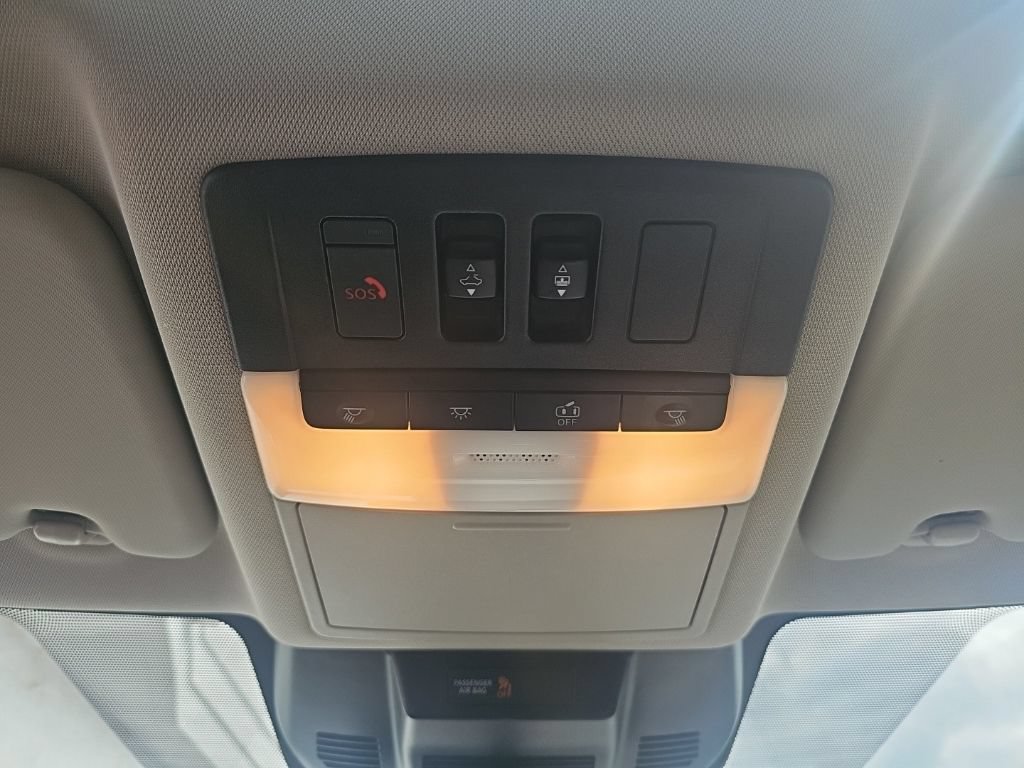 Used 2023 Nissan Rogue SV w/ SV Premium Package AWD/4WD image 23