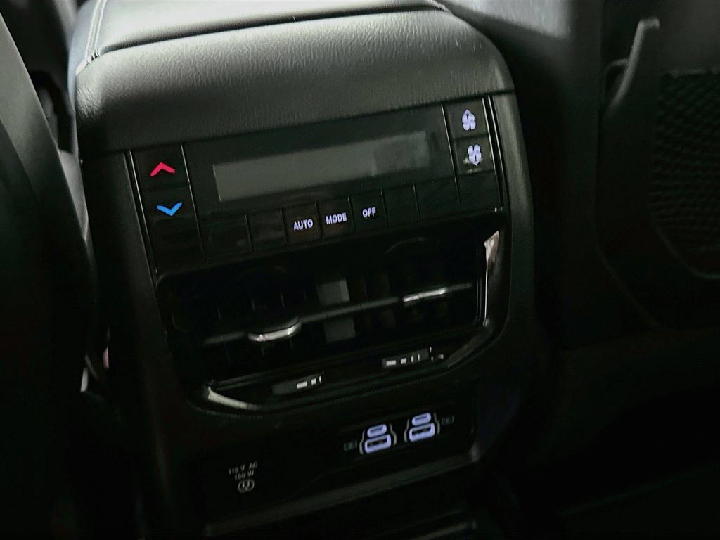 Certified 2022 Jeep Grand Cherokee L Laredo w/ Luxury Tech Group I AWD/4WD image 34