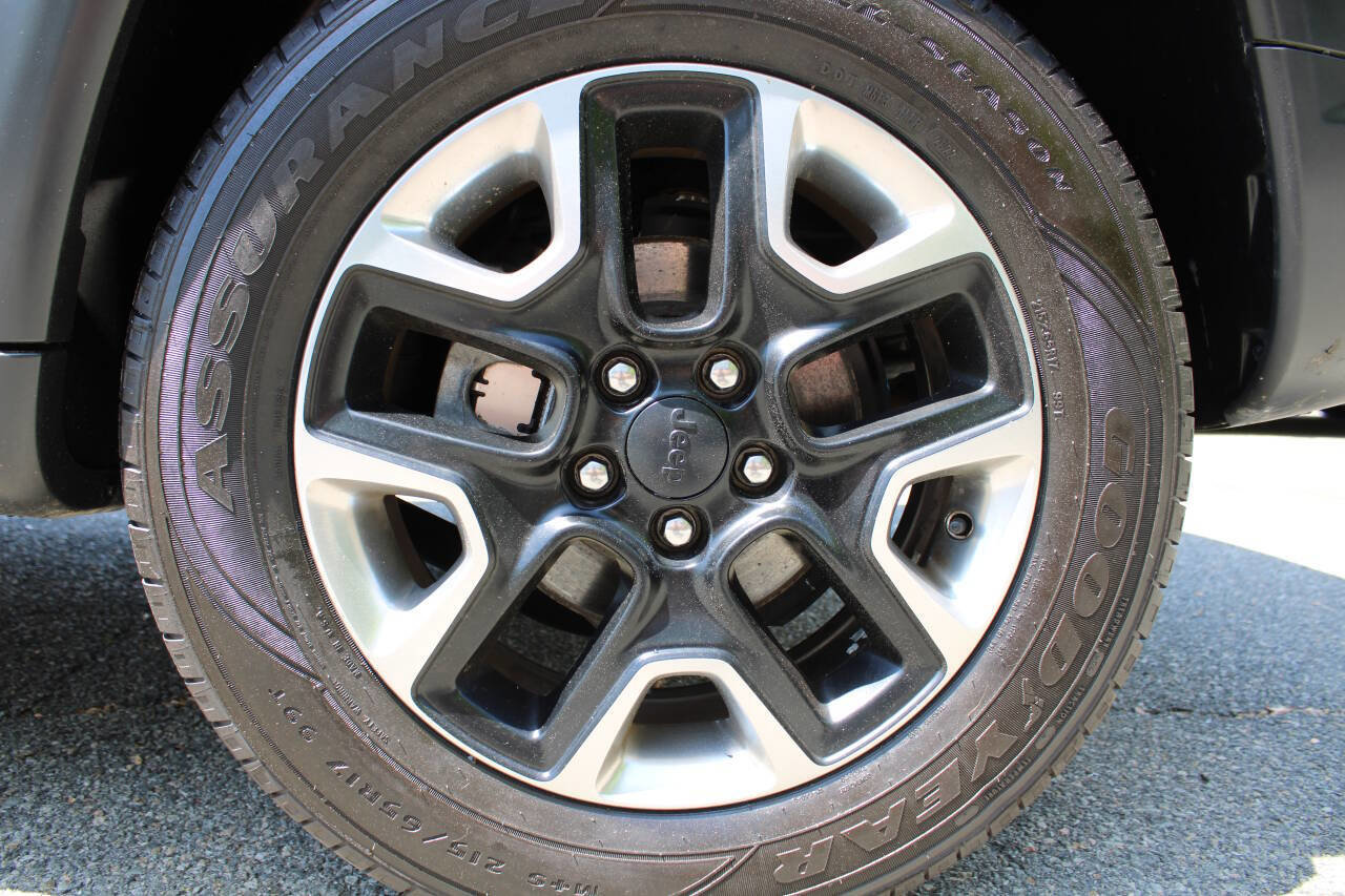 Used 2017 Jeep Compass Trailhawk w/ Navigation Group image 21