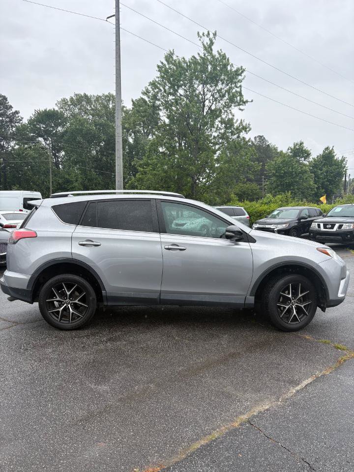 Used 2017 Toyota RAV4 SE FWD image 4
