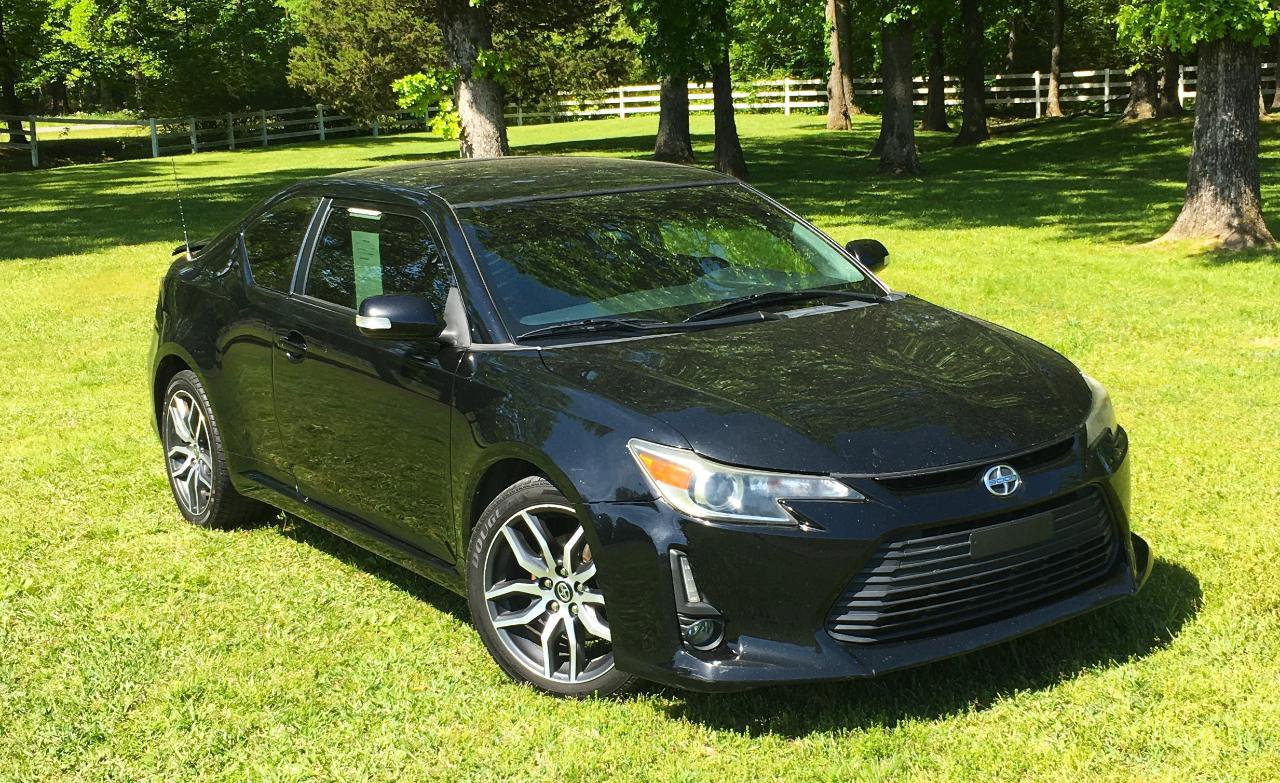 Used 2016 Scion tC FWD image 7