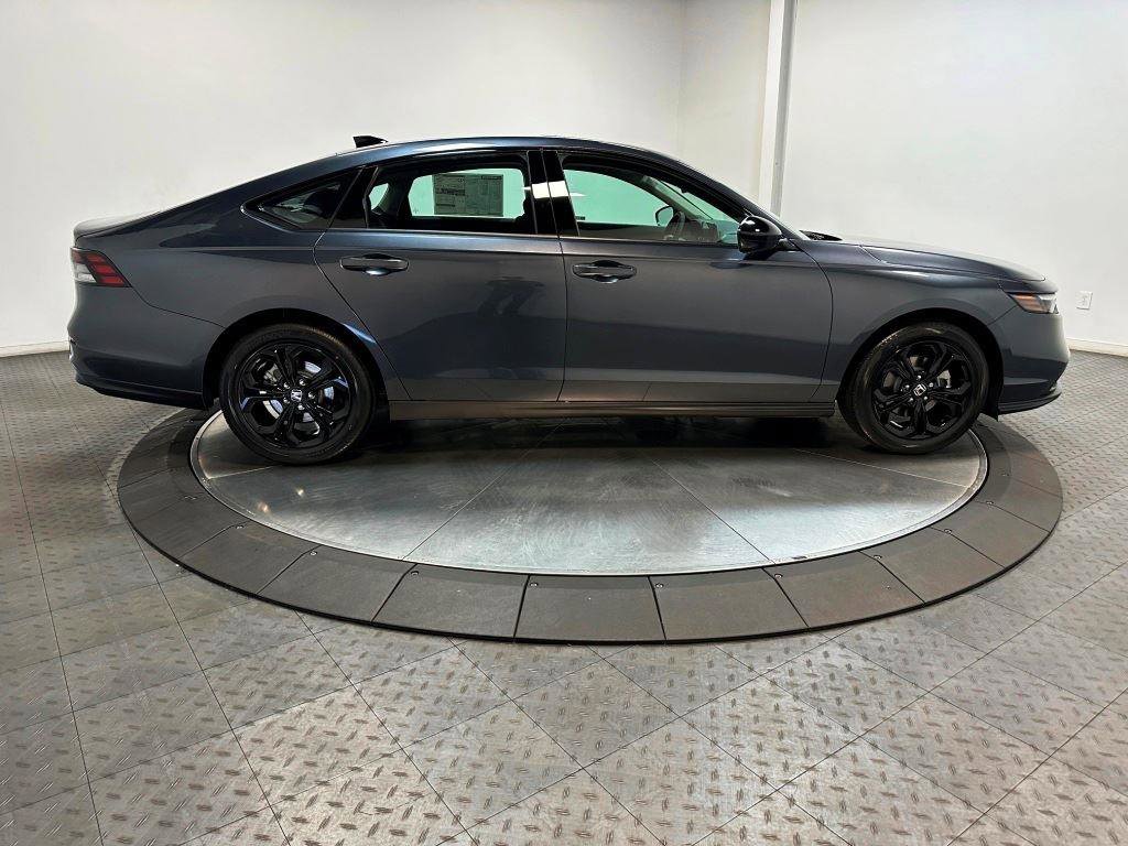 New 2025 Honda Accord SE image 9