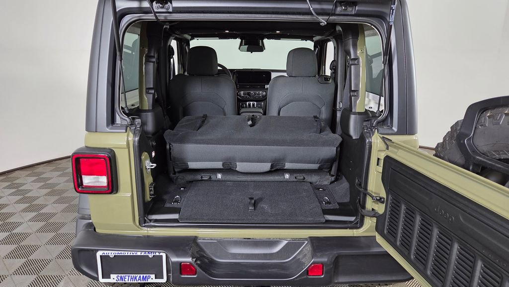 New 2026 Jeep Wrangler Willys AWD/4WD image 11
