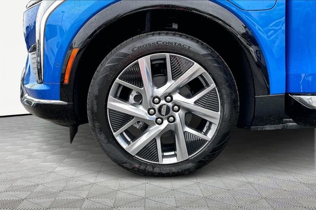 New 2026 Cadillac Optiq Luxury 1 image 13