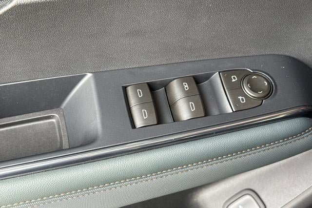 New 2026 GMC Acadia AT4 w/ Luxury Package AWD/4WD image 11