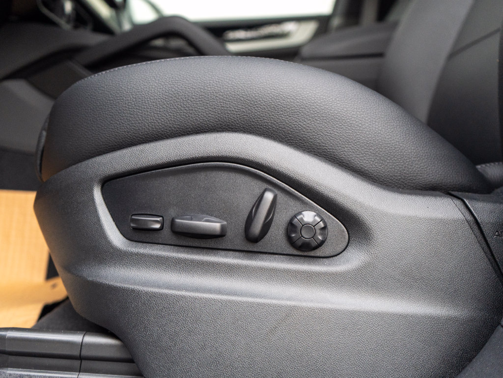 New 2026 Porsche Cayenne E-Hybrid AWD/4WD image 20