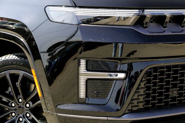 New 2026 Jeep Grand Wagoneer L Summit image 3