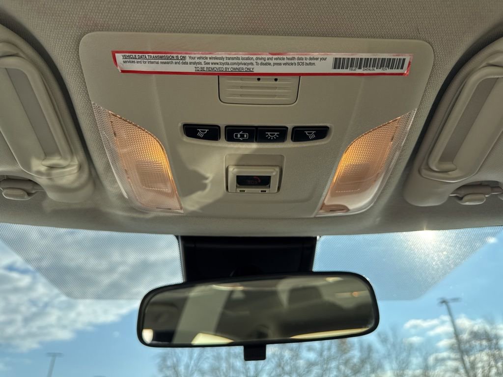 Used 2022 Toyota Corolla LE image 29