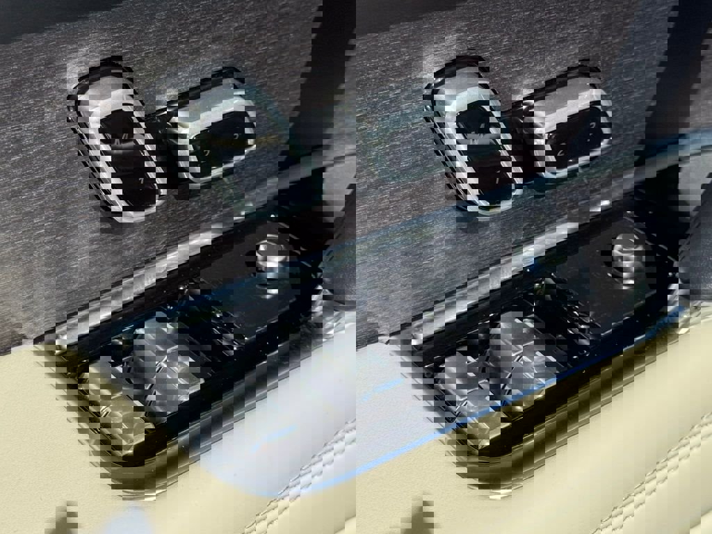 Used 2023 Land Rover Range Rover SE image 17