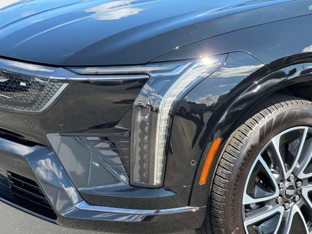 Certified 2025 Cadillac Optiq Sport 2 AWD/4WD image 26