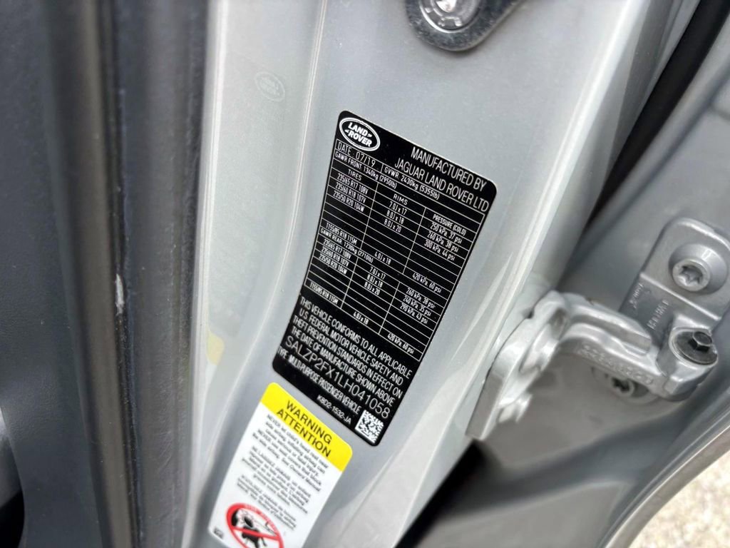 Used 2020 Land Rover Range Rover Evoque SE image 24