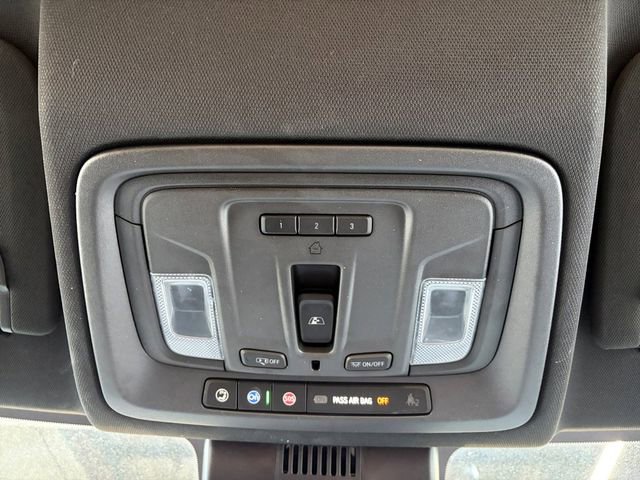 Used 2023 Chevrolet Silverado 1500 ZR2 AWD/4WD image 12