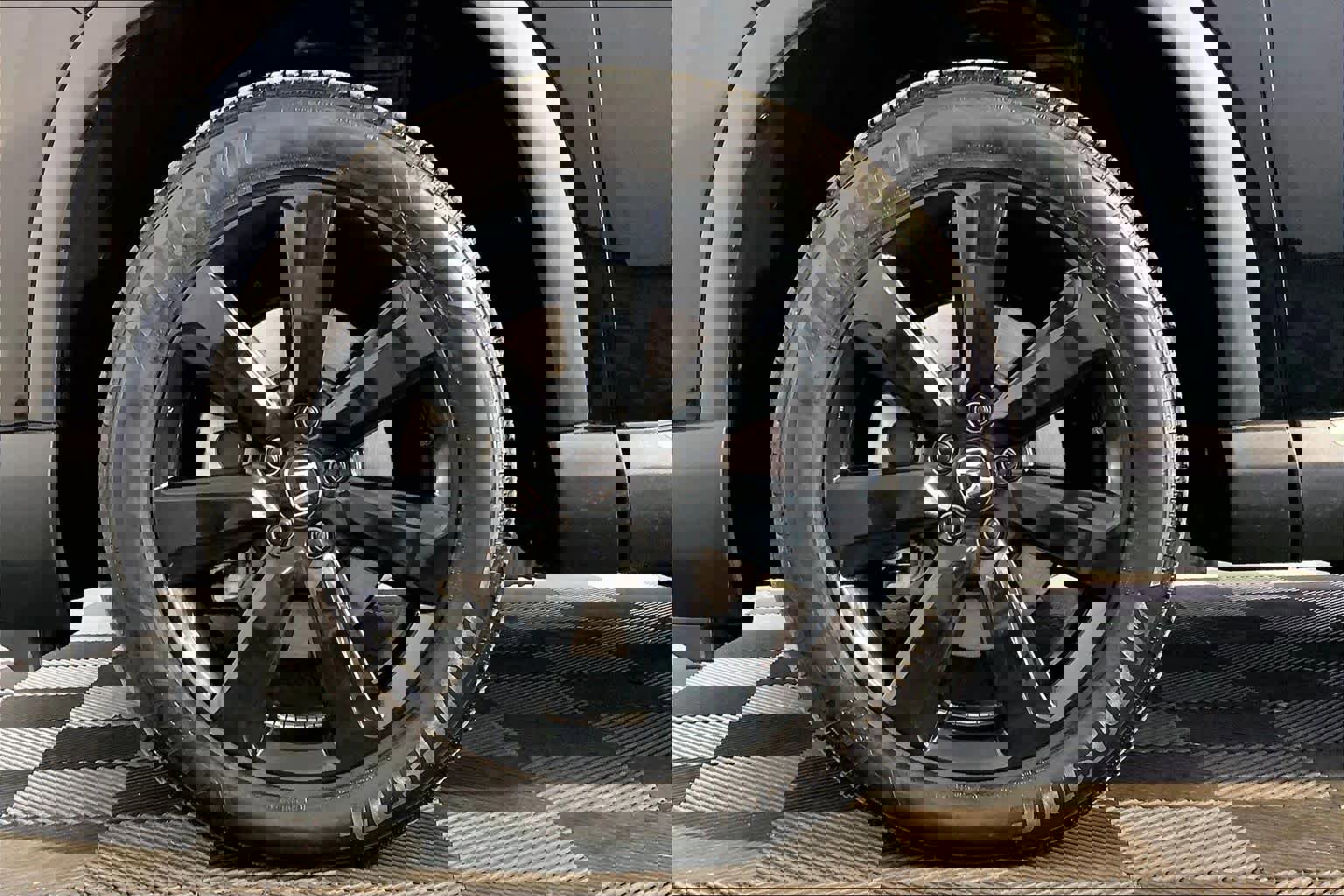 Used 2025 Honda Pilot Black Edition image 11