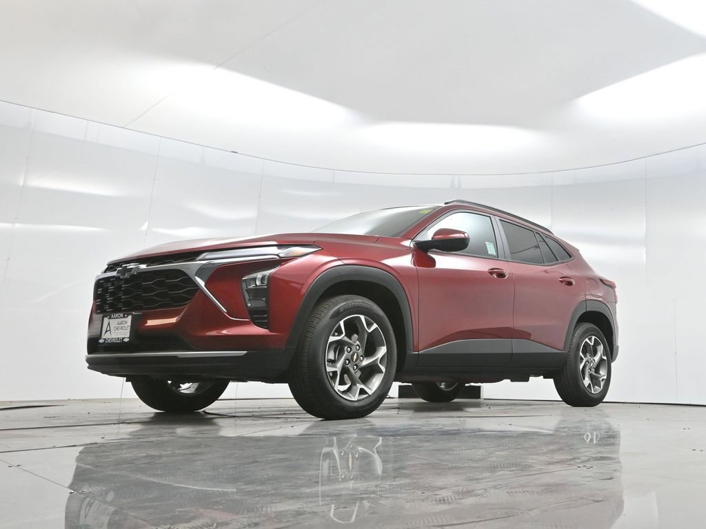 Used 2025 Chevrolet Trax LT w/ LT Convenience Package image 55
