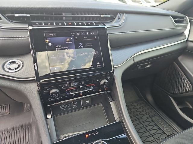 Used 2024 Jeep Grand Cherokee L Altitude image 24